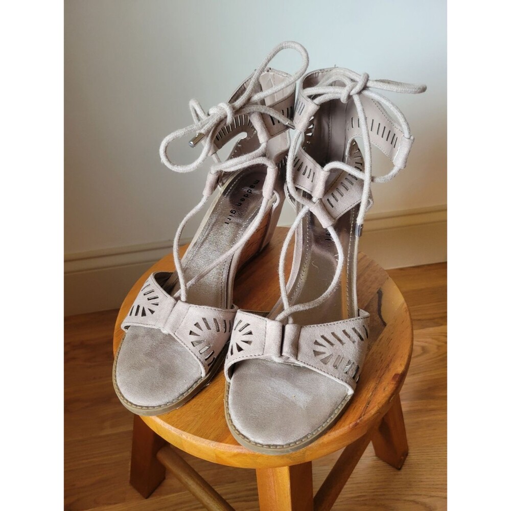 Madden Girl Boho Strappy Lace-Up Suede Cork Wedge Sandals Light Taupe Size 9